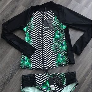 UPF 50+ swimwear 2 piece Skechers size L